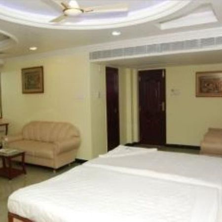 Shri Perumal Inn Pondicherry Luaran gambar